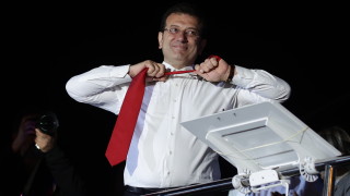 Европейски кметове удостоиха Екрем Имамоглу със "Специална награда за демокрация"