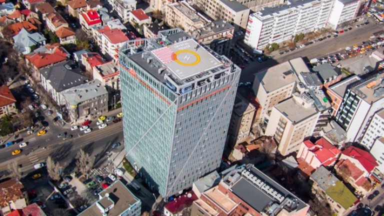 Новият собственик на Telenor у нас си купи офис сграда с площадка за хеликоптер в Румъния