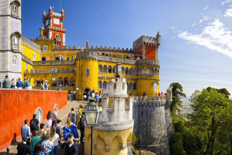 Синтра и посетителите й