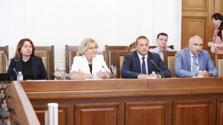Номинационната комисия оповести доклада с оценките си за четиримата кандидати