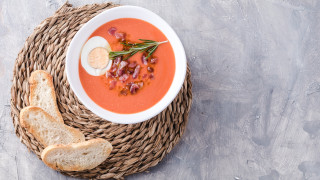 Свежа идея за страхотна студена лятна супа