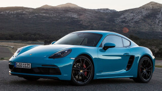 Новите Porsche Boxster и Cayman минават на ток
