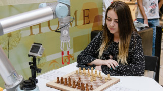 Нургюл Салимова завърши реми първата си партия от четвъртия кръг