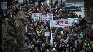 Отново хиляди протестираха срещу чешкия премиер Бабиш