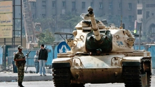 50 танка затвориха една от най-големите рафинерии в Либия