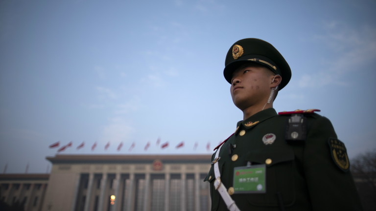 Китай с "превантивни удари" по дисидентите за 30 г. от събитията на „Тянанмън”