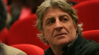 Александър Морфов тръгва за Китай