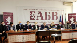 АБВ вкарва в играта младите от резервната скамейка