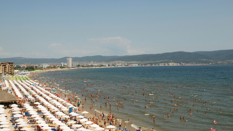 Шест графики, които показват расте ли туризмът в България