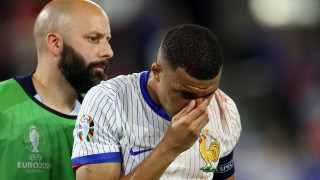 Няма да има нужда Килиан Мбапе да оперира счупения си