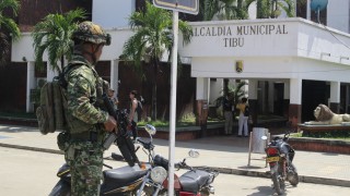 Колумбия призова съседна Венецуела в четвъртък да помогне в справянето с