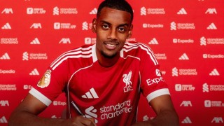 Ливърпул потвърди че нападателят Александър Исак е с фрактура на