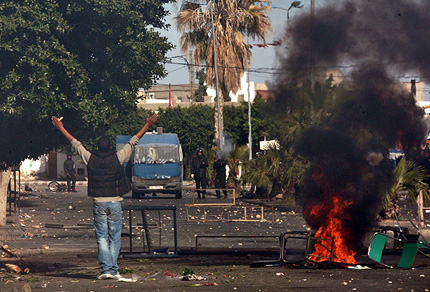 „Ал-Кайда” предлага помощ на тунизийските демонстранти