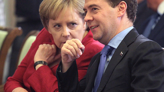 Меркел и Медведев със среща за милиарди