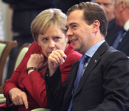 Меркел и Медведев със среща за милиарди