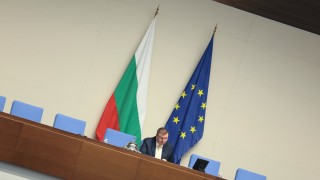 Депутатите не дадоха точки на ДПС-Ново начало и на ПП-ДБ в дневния ред на НС 