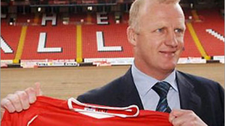 Кристъл Палас ще съди Йън Дaуи