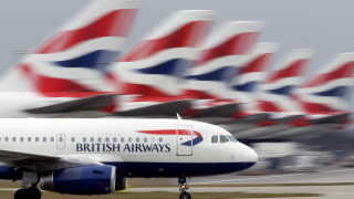 След хаоса с полетите акциите на British Airways потънаха с 3.8%