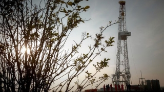 Искат Конституционния съд да махне шистовия мораториум