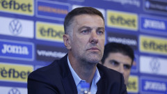 Младен Кръстаич изненада с избора си на футболисти за своя дебют начело на България