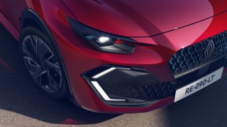 Renault Clio се завръща обновен и още по-модерен 
