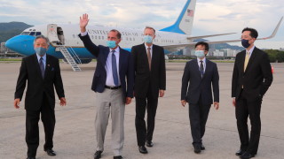 Китай: В САЩ са заблудени във времето и пространството и с лов на вещици