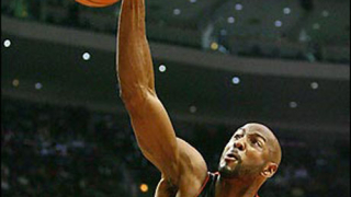 Алонзо Морнинг с контузия в коляното