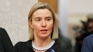 ЕС не планира налагане на санкции срещу Москва заради Сирия, увери Могерини 