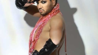 Азис участва в италианския Survivor?