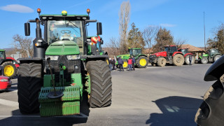 Земеделците които настояват за оставката на ресорния министър Кирил Вътев