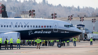 Поръчките за самолети Boeing скочиха с 43%