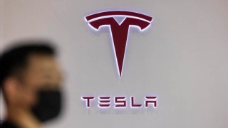 Американският автомобилен производител Tesla спря производството във фабриката си в