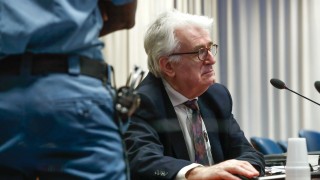 Прокурорът на ООН поиска доживотен затвор за Караджич
