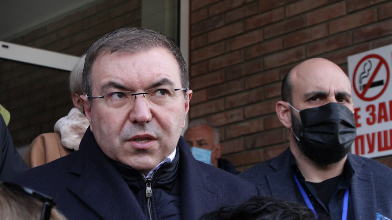 Ангелов очаква възобновяване на масовото ваксиниране от четвъртък