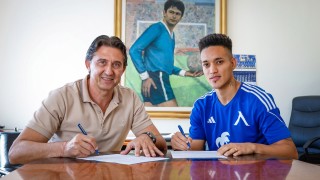 Третият капитан на Левски Вендерсон Цунами е удължил договора