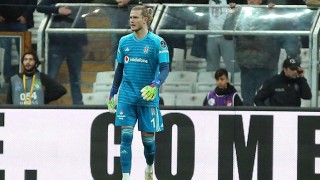 Вратарят на Бешикташ Лорис Кариус който играе в тима под