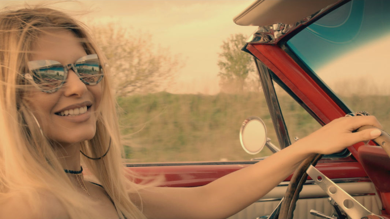 Анелия напира за "Певица на годината"