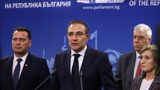 БСП ще сезира Конституционния съд срещу Към левицата