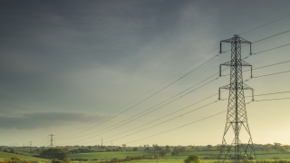 Гореща вълна продължава да на много места по света и