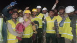 Спасени са всички 41индийски работници, блокирани в срутения тунел