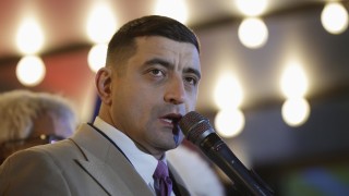 Десетки хиляди протестиращи се събраха в столицата на Румъния Букурещ