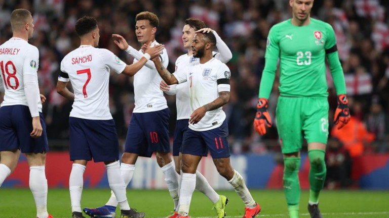 Англия разгроми Чехия в мач от квалификациите за Евро 2020.