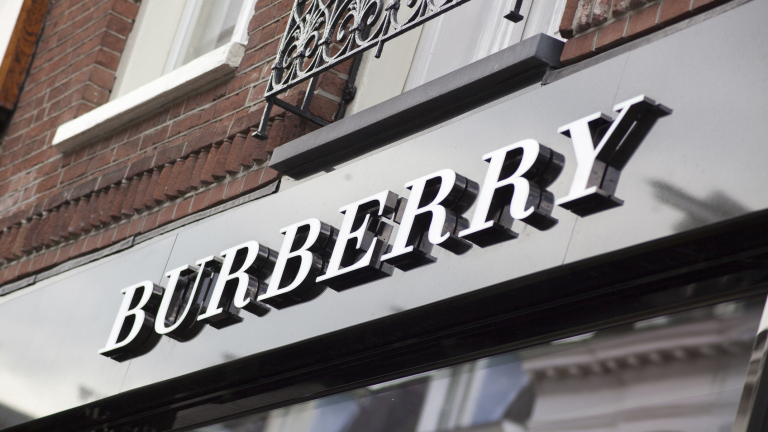 Burberry стана първата компания, жертва на китайска цензура