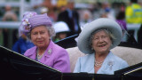 Кралица Елизабет, проблемите в кралския двор и ценният завет на нейната майка