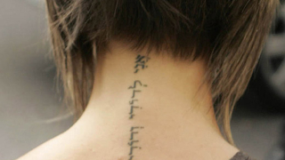 Жените обичат да показват своите татуировки