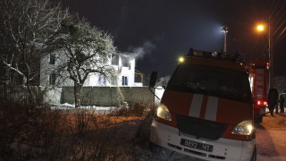 Четирима души са задържани за смъртоносния пожар в Украйна