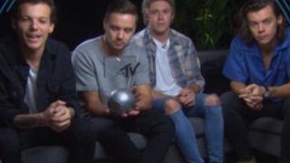 One Direction и Ариана Гранде триумфират на наградите на MTV