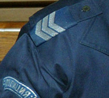 Как бивш висаджия е станал полицай, пита министър Цветанов