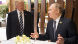  Путин гледа със удовлетворение на срещата на четири очи с Тръмп в Хелзинки 