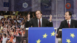 УЕФА и европейската комисия обсъждат мерки против хулиганските прояви